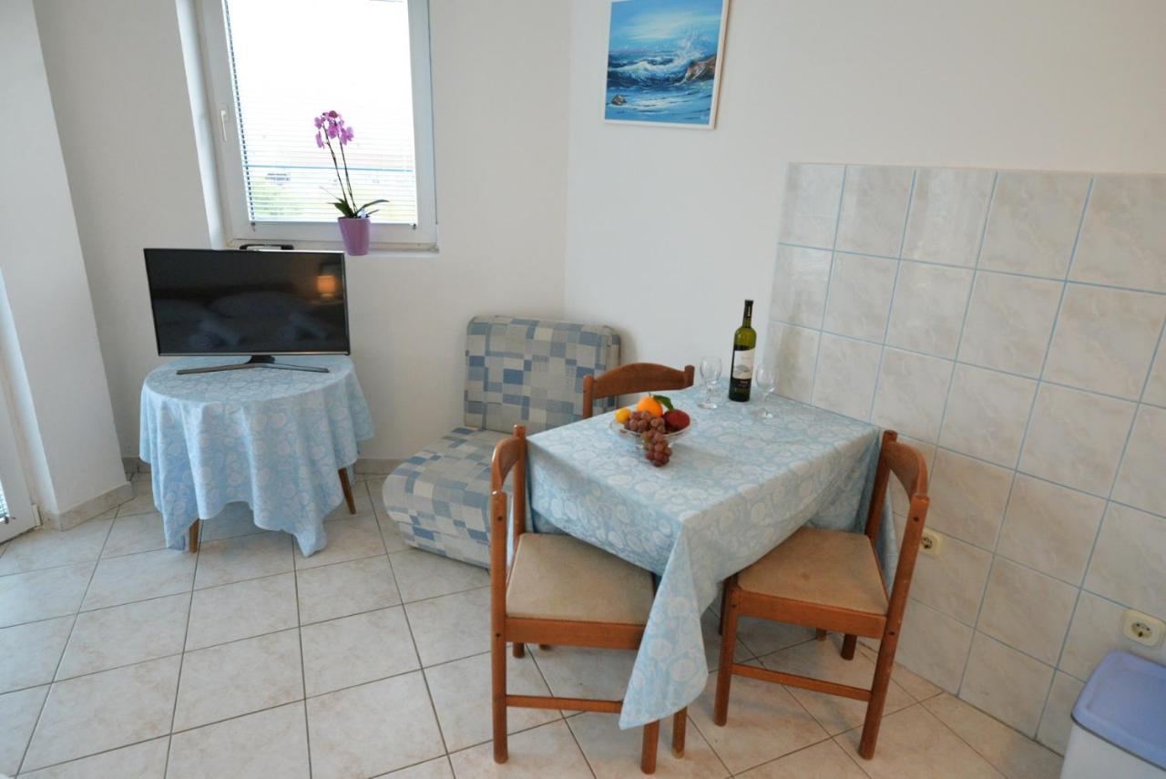 Apartman Mana, 穆泰尔岛 外观 照片
