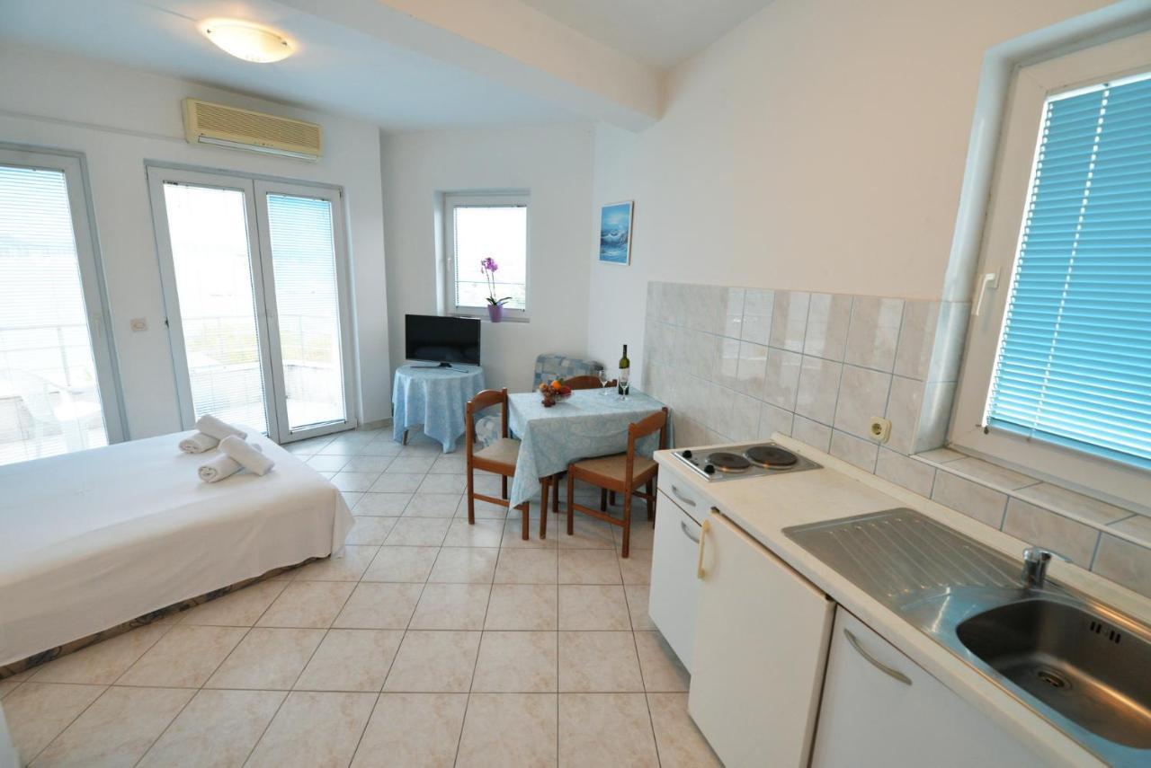 Apartman Mana, 穆泰尔岛 外观 照片