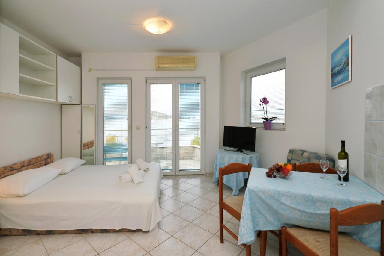Apartman Mana, 穆泰尔岛 外观 照片