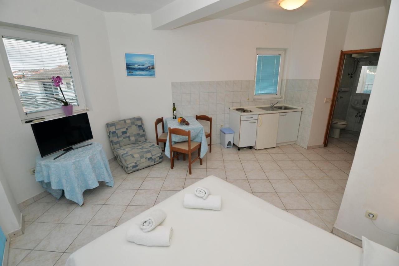 Apartman Mana, 穆泰尔岛 外观 照片