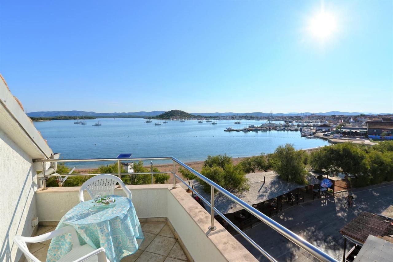 Apartman Mana, 穆泰尔岛 外观 照片
