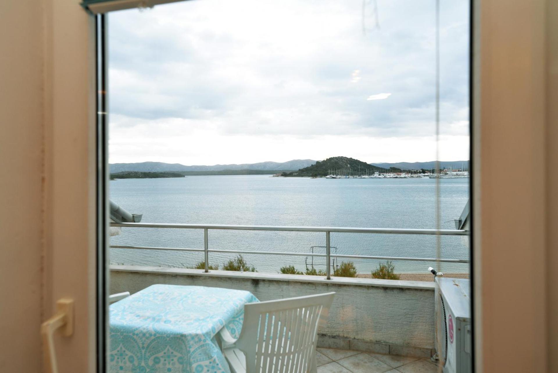 Apartman Mana, 穆泰尔岛 外观 照片